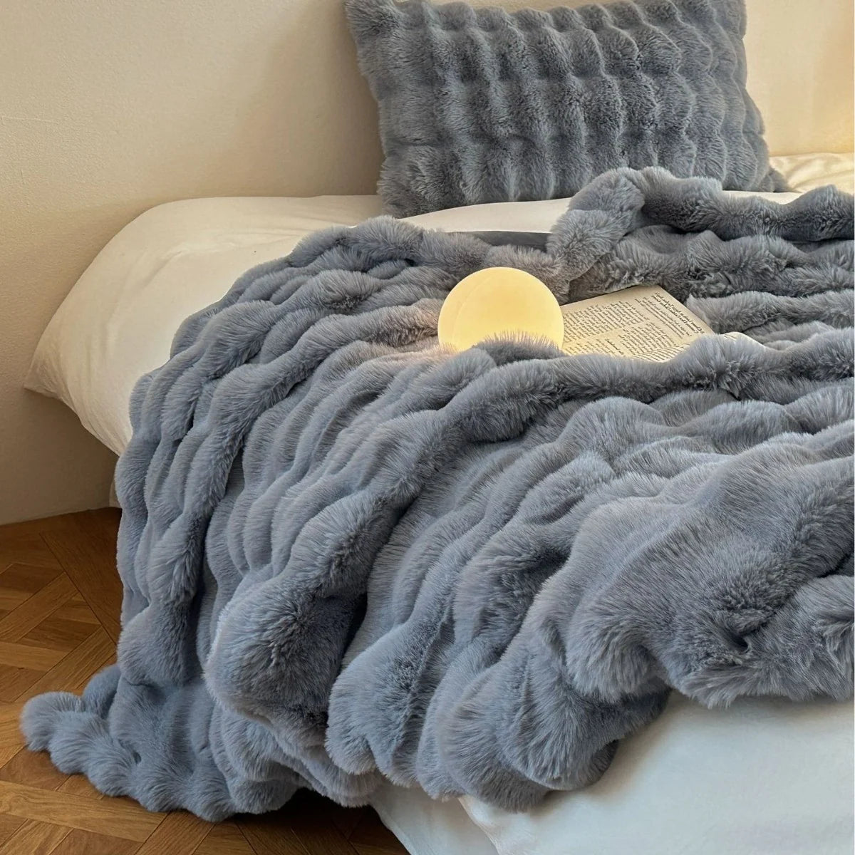 Throw Blanket Faux Fur Plush Lightweight Warmth