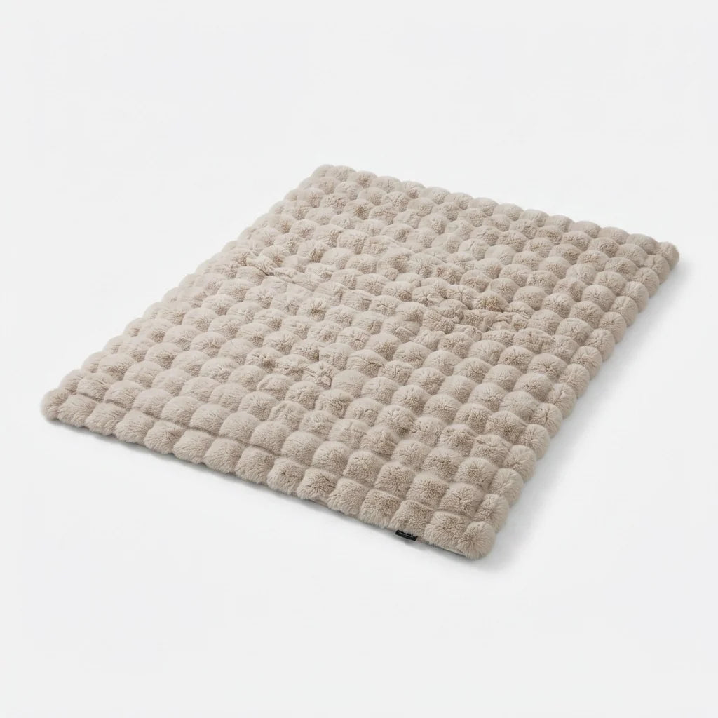 Throw Blanket Plush Polyester Year-Round Machine Washable