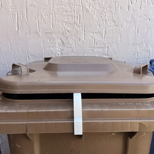 Trash Bin Vent Clip Airflow Odor & Pest Control