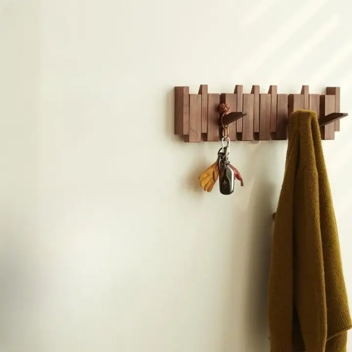 Wall-Mounted Coat Rack 8 Foldable Hooks Sustainable Hardwood