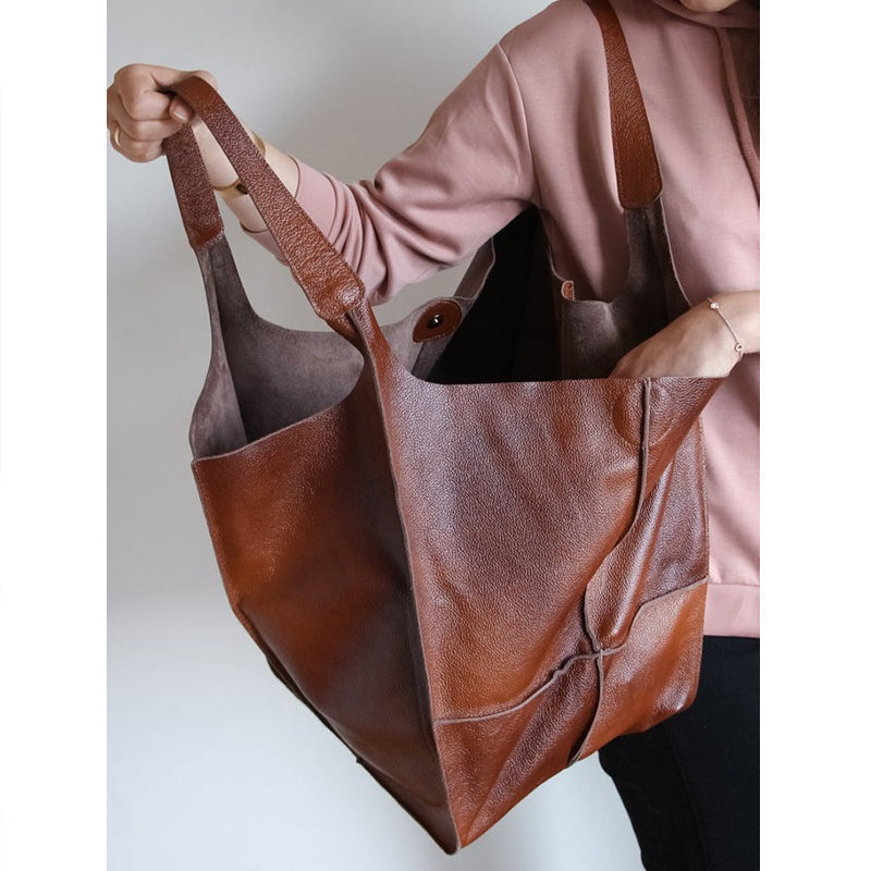 Weekender Bag Faux Leather Scratch Resistant Adjustable Straps