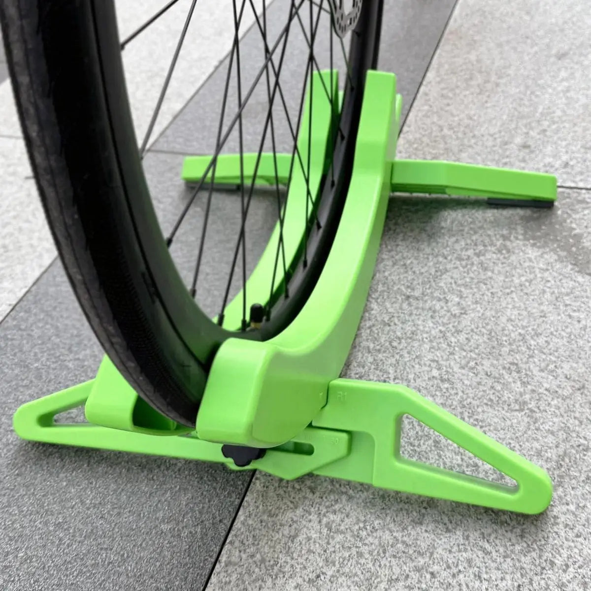 Indoor Bike Stand Adjustable Width Non-Slip Feet Tool-Free Assembly