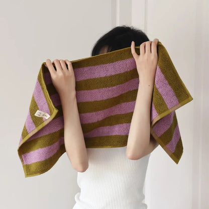 Bath Towel 100% Combed Cotton Jacquard Weave High Absorbency