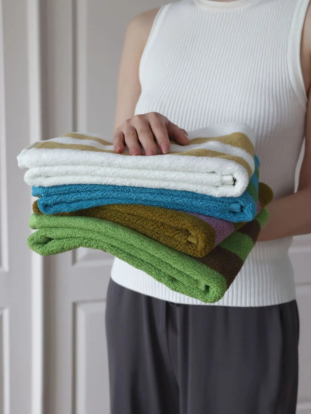 Bath Towel 100% Combed Cotton Jacquard Weave High Absorbency
