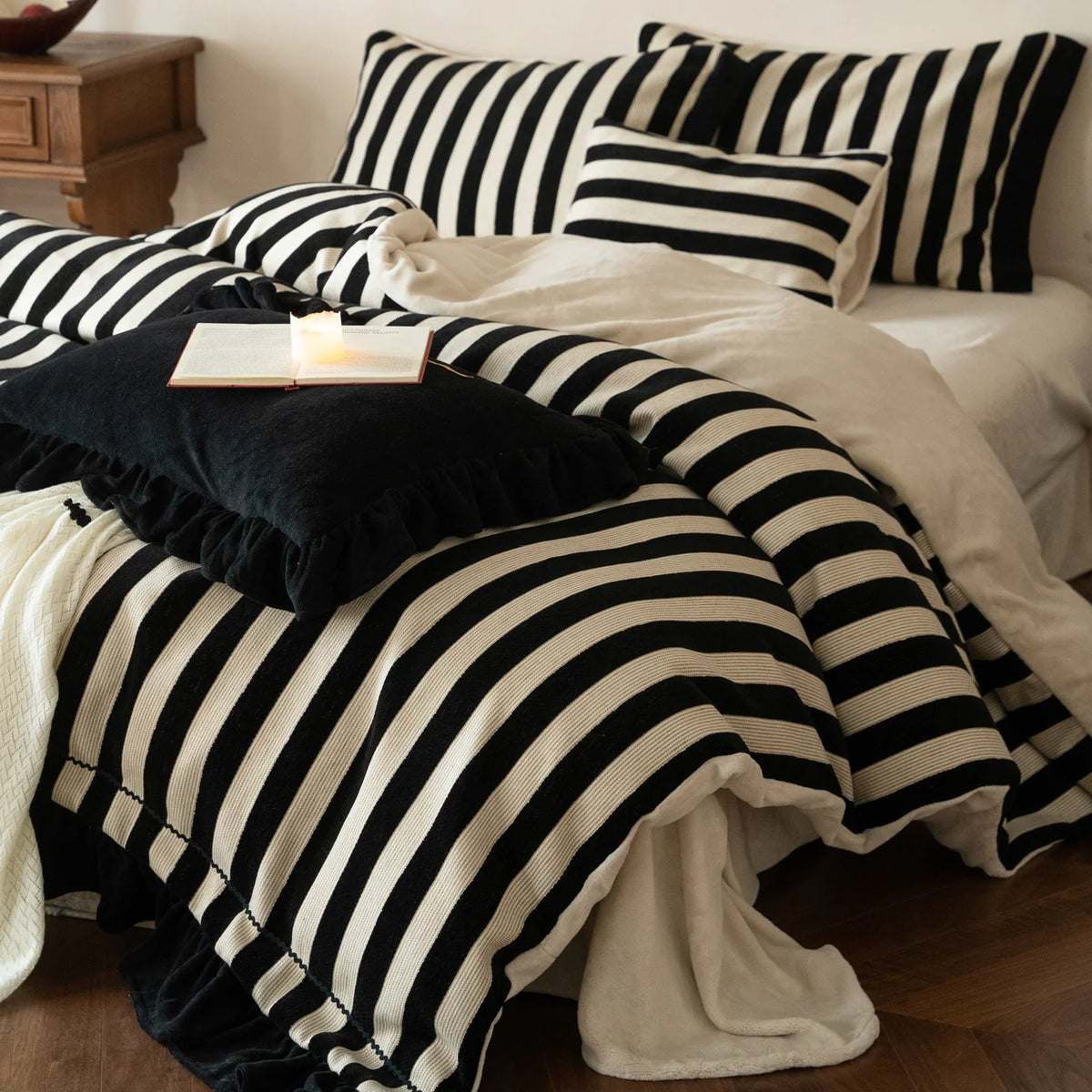 Bedding Set Cotton-Linen Blend Striped Ruffled Hem 4-Piece
