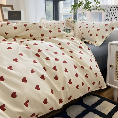 Bedding Set Heart Pattern Polyester Machine Washable
