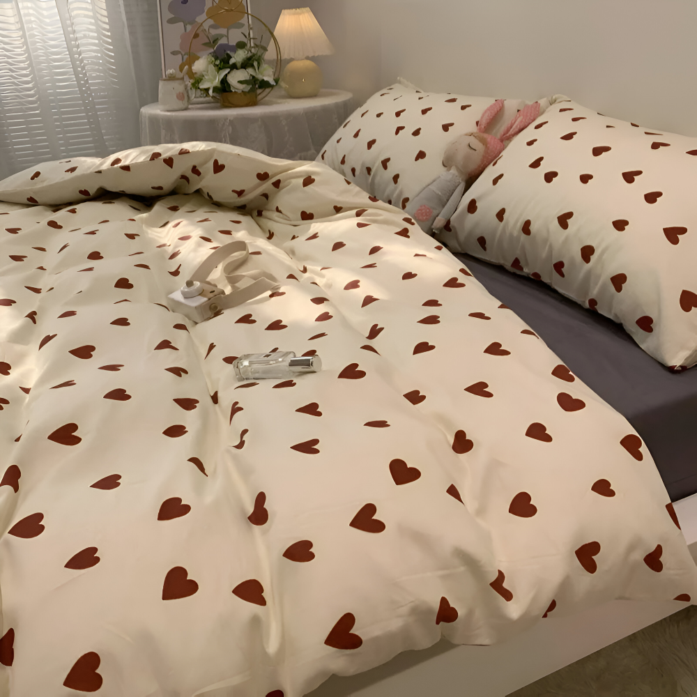 Bedding Set Heart Pattern Polyester Machine Washable