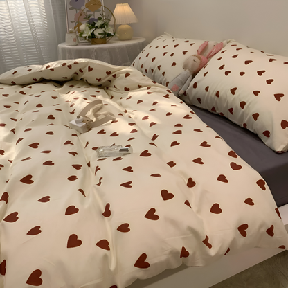 Bedding Set Heart Pattern Polyester Machine Washable