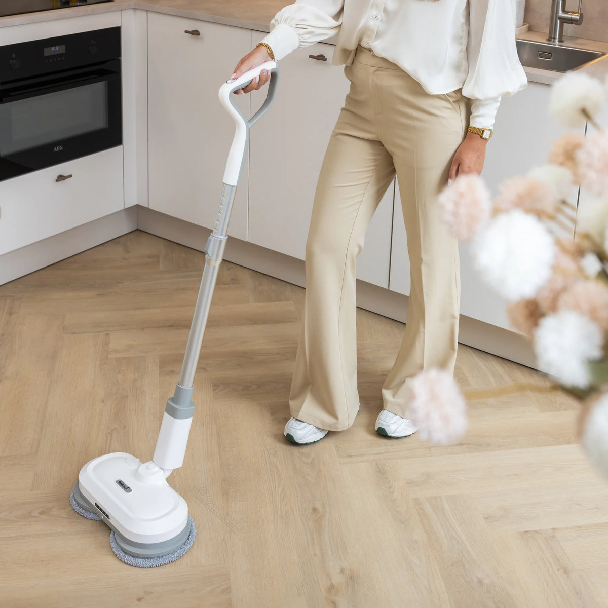 Cordless Smart Mop – Enhanced Glide Technology for Effortless Cleaning