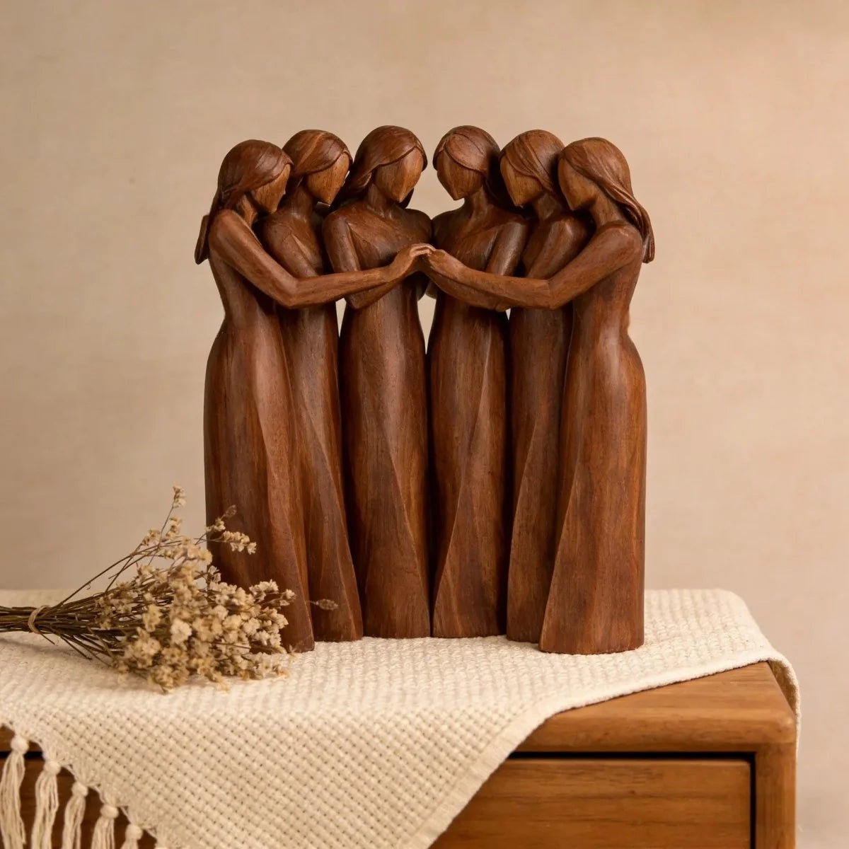 Decorative Sculpture Resin Wood-Grain Sisters Design