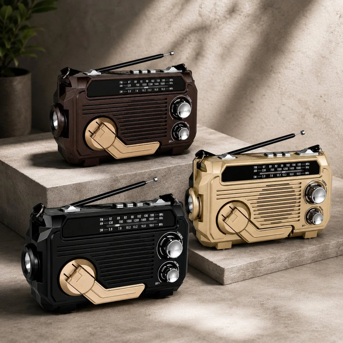 Emergency Radio Hand-Crank & Solar USB AM/FM