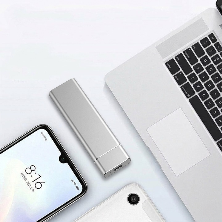 External SSD 8 TB USB-C Plug & Play