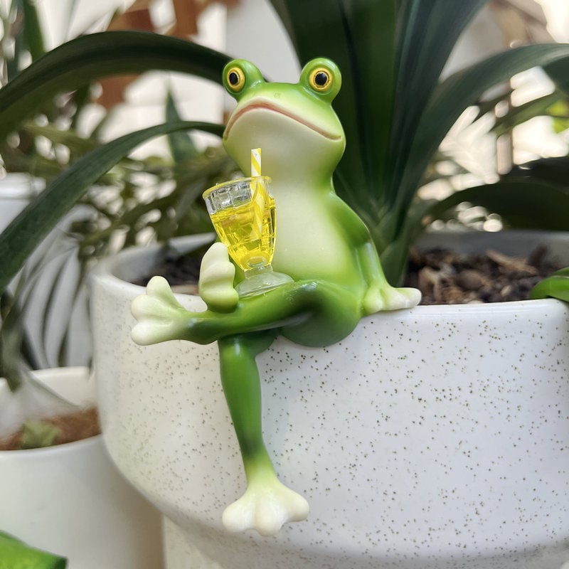 Garden Frog Figurine Hand-Painted Weather-Resistant Resin