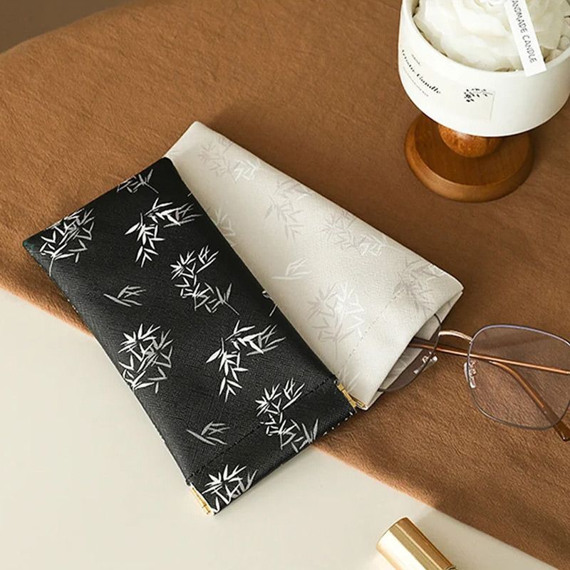 Glasses Case Self-Closing Scratch-Resistant Microfiber Lined