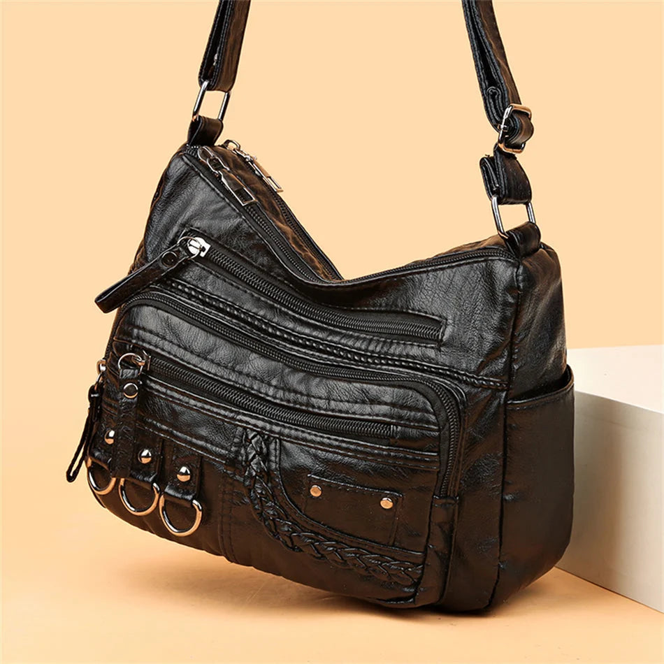 Handbag Leather Spacious Interior With Pockets񎟿