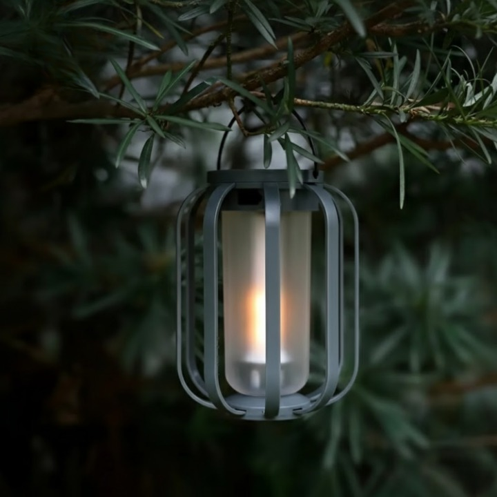 Lantern Portable Warm LED Metal Housing & Tripod