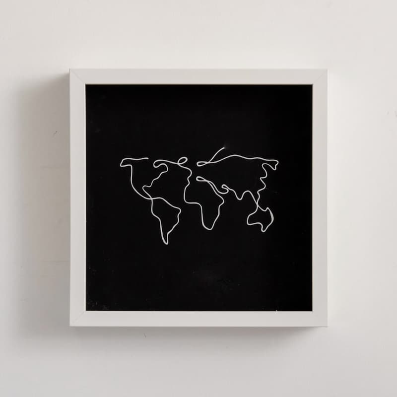 Memory Box Glass Front World Map Slot