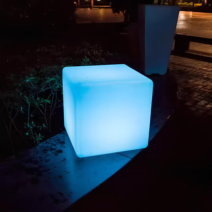 Outdoor LED Cube Light Remote-Controlled USB-C & Solar