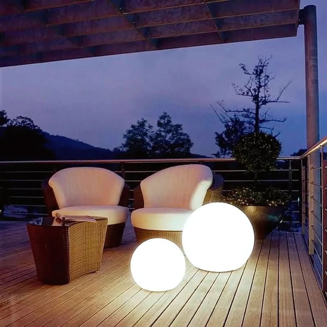 Outdoor LED Globe Light 16-Color Remote Rechargeable Waterproof