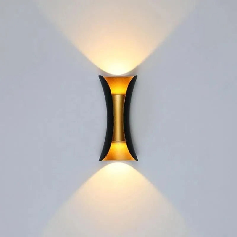 Outdoor Wall Light Curved LED IP65 Weatherproof Rust-Resistant Housing