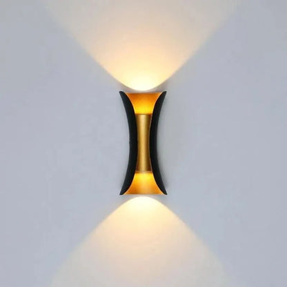 Outdoor Wall Light Curved LED IP65 Weatherproof Rust-Resistant Housing