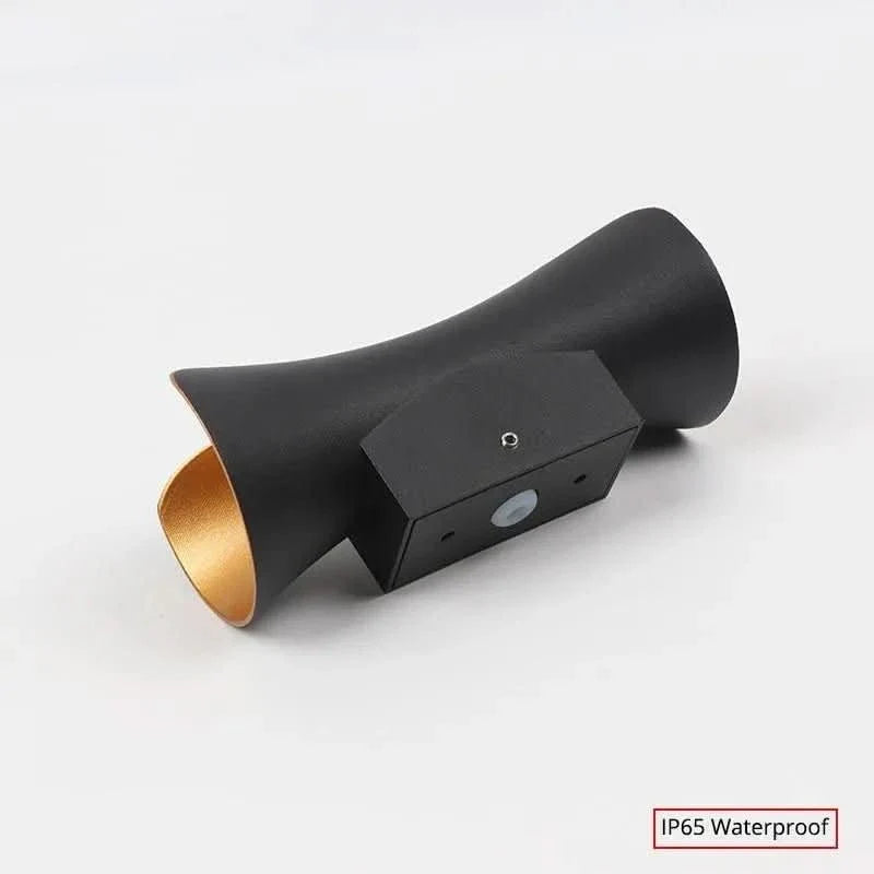 Outdoor Wall Light Curved LED IP65 Weatherproof Rust-Resistant Housing