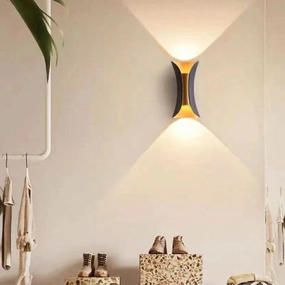 Outdoor Wall Light Curved LED IP65 Weatherproof Rust-Resistant Housing