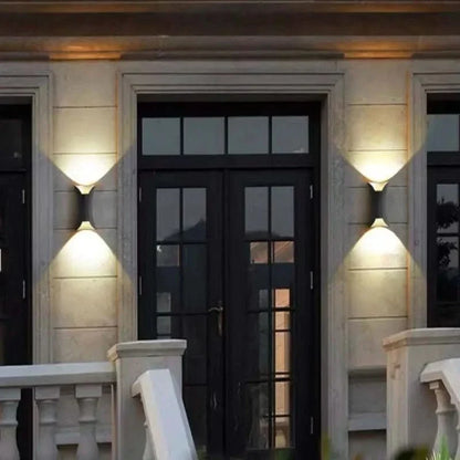 Outdoor Wall Light Curved LED IP65 Weatherproof Rust-Resistant Housing