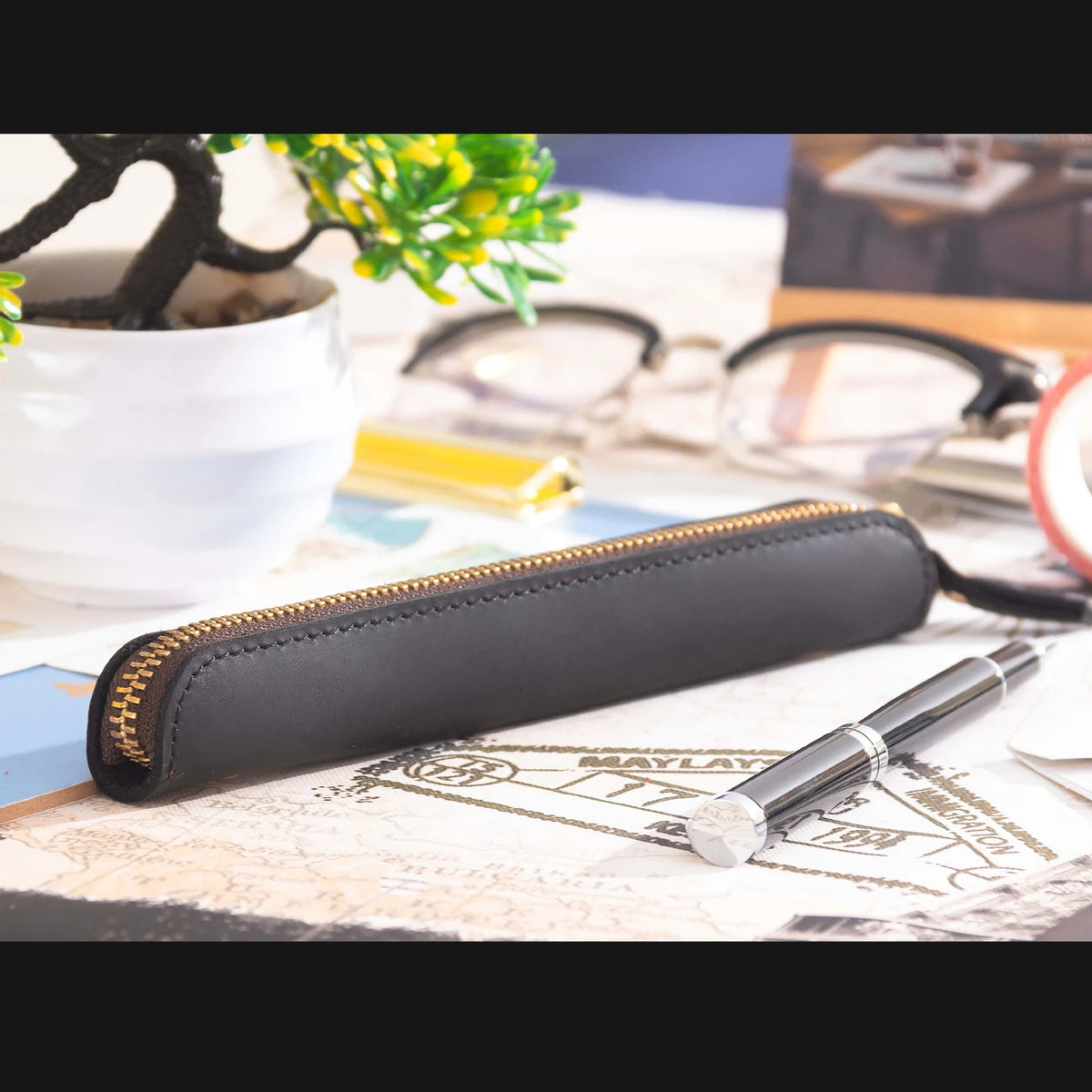 Pencil Case Leather Zipper Closure Compact Lightweight Design