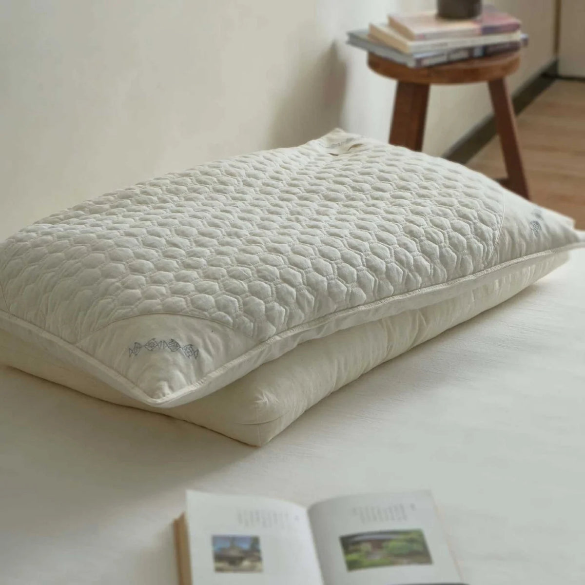 Pillow Ergonomic Buckwheat Husk & Polyester Fiber Filling