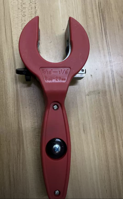 Ratchet Pipe Cutter Ergonomic Handle Replaceable Hardened Steel Blade