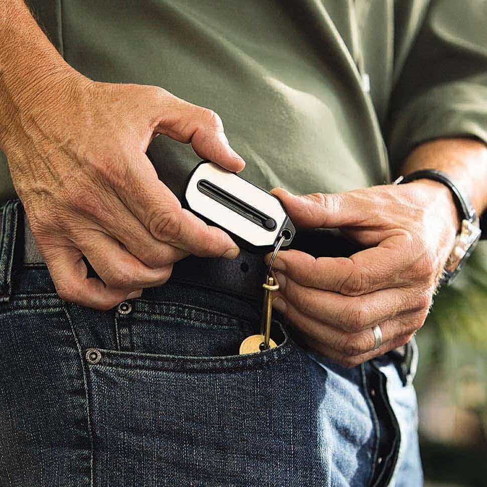 Reading Glasses Foldable Keychain Case Nitinol Temples