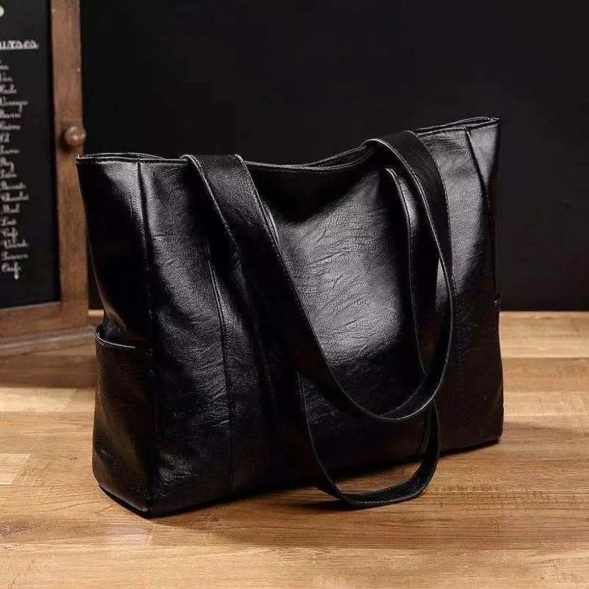 Shoulder Bag PU Leather Zipper Closure Inner Pockets