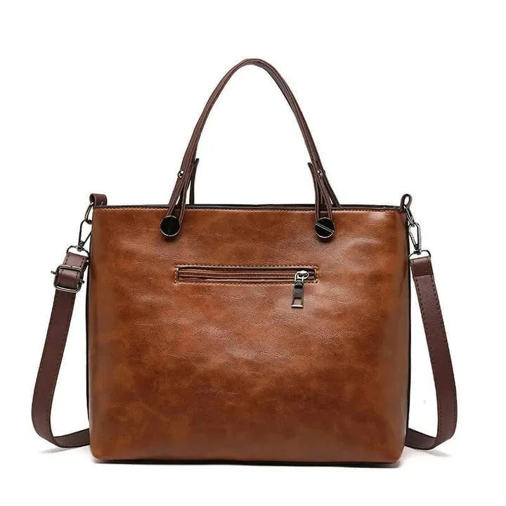 Sleek Leather Handbag – Chic and Refined Design