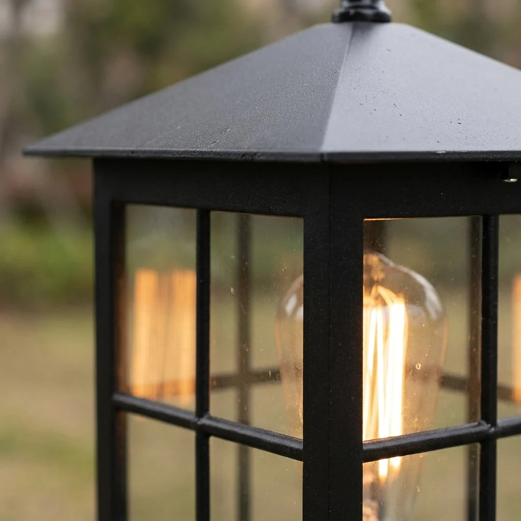 Solar Post Light Dusk-To-Dawn Sensor IP65 Weather-Resistant