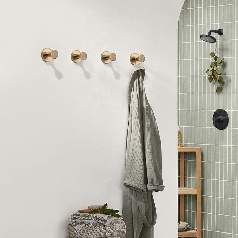 Suction Cup Wall Hook Twist-Lock Holds 15 lb