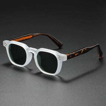 Sunglasses UV400 Scratch-Resistant Lenses & Lightweight Frame