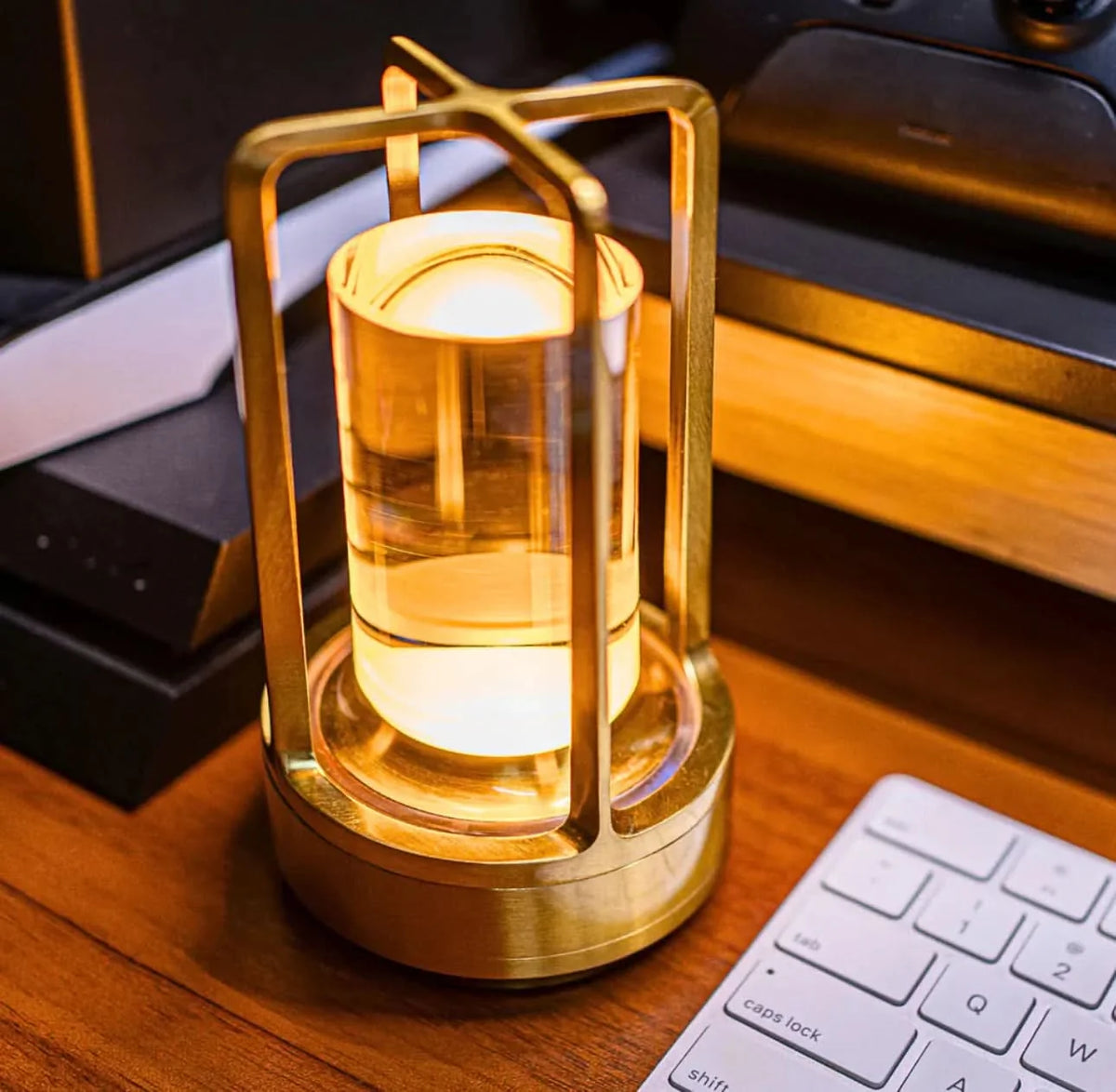 Table Lamp Cordless Dimmable Crystal-Inspired Design
