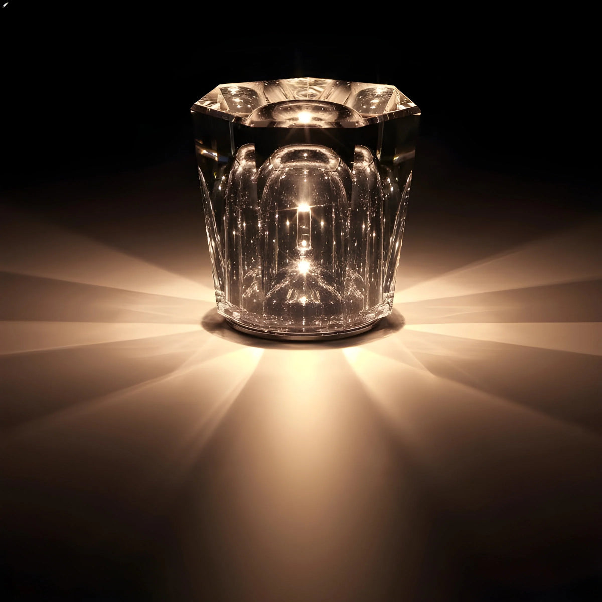 Table Lamp Diamond-Cut USB Rechargeable 12-Hour Runtime