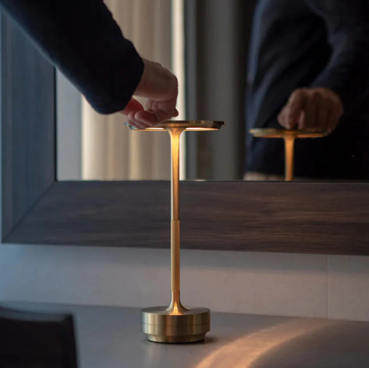 Table Lamp Wireless Touch Dimmable USB Rechargeable