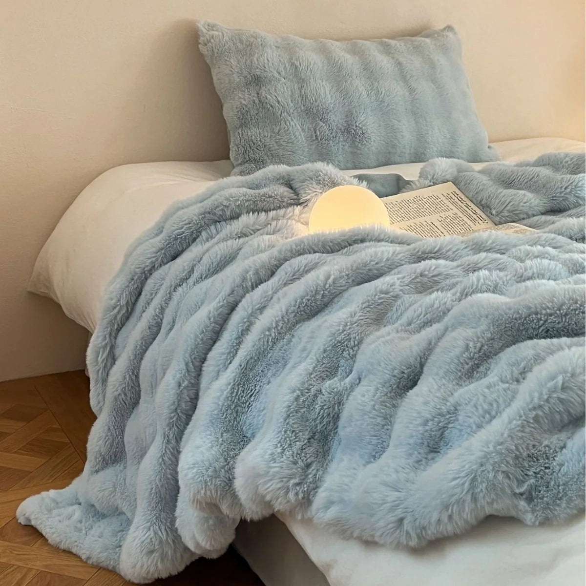 Throw Blanket Faux Fur Plush Lightweight Warmth
