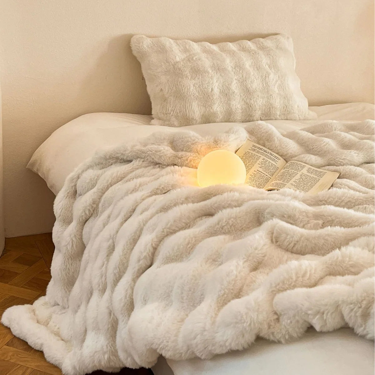 Throw Blanket Faux Fur Plush Lightweight Warmth