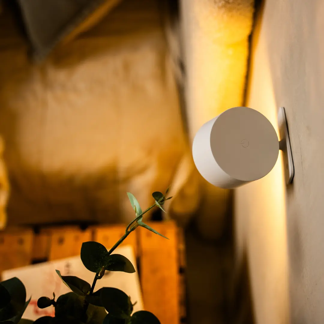 Wall Light Wireless Color-Adjustable Magnetic Mount & USB-C Rechargeable