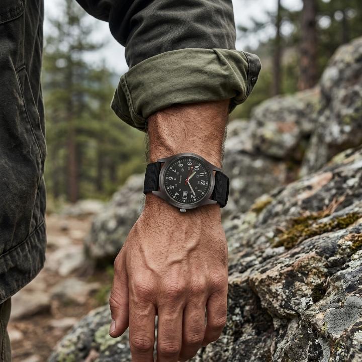 Watch Shock-Resistant Case Luminous Hands Nylon Strap