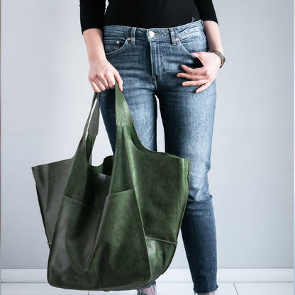 Weekender Bag Faux Leather Scratch Resistant Adjustable Straps