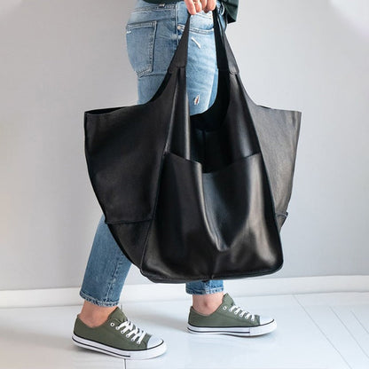 Weekender Bag Faux Leather Scratch Resistant Adjustable Straps