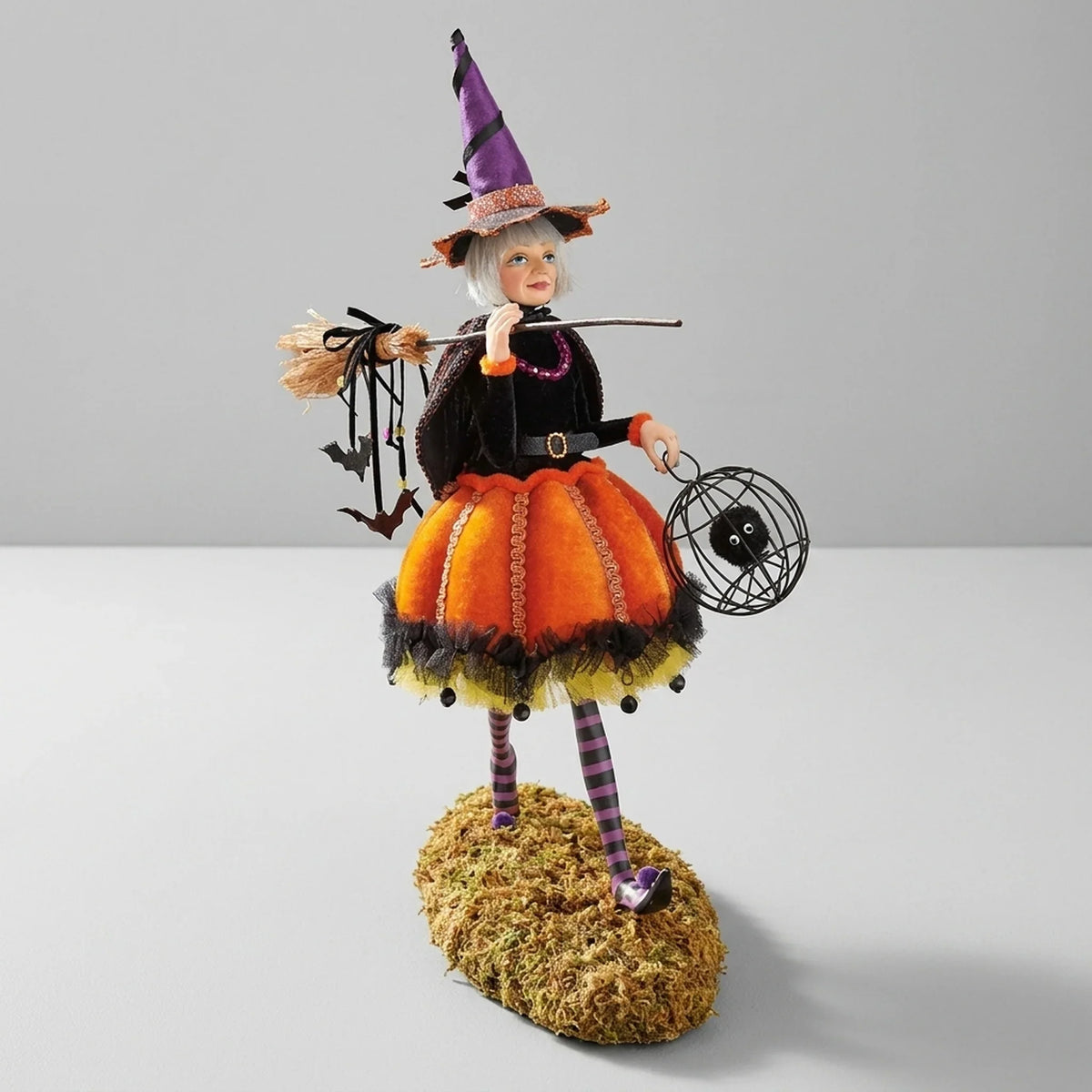 Witch Figurine Handcrafted Resin Halloween Décor