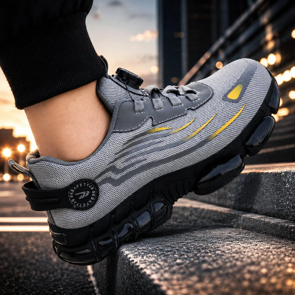 Work Safety Shoes Slip-Resistant Tread Dial Lace Closure